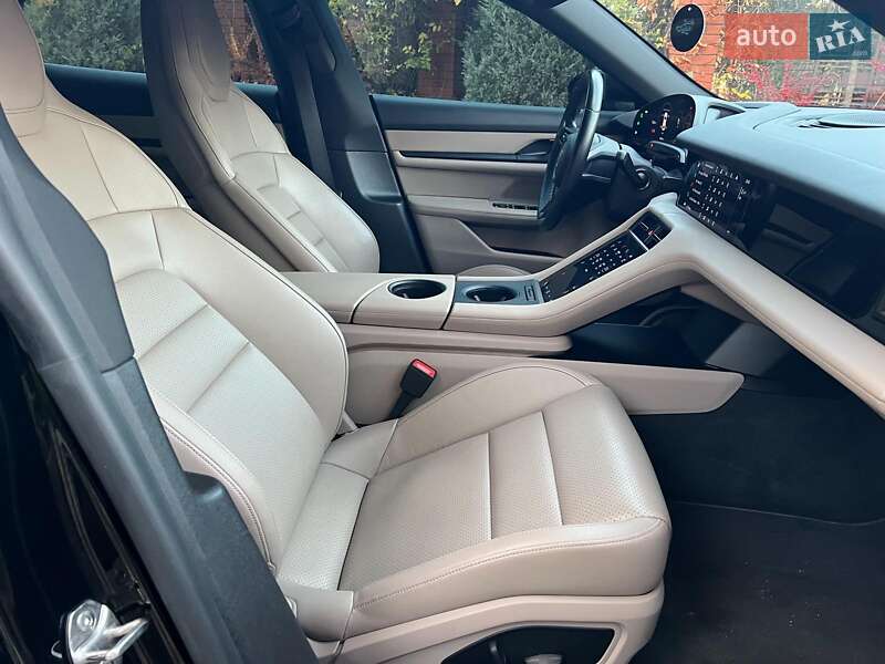 Седан Porsche Taycan 2022 в Львові фото 22 Седан Porsche Taycan 2022 в Львові