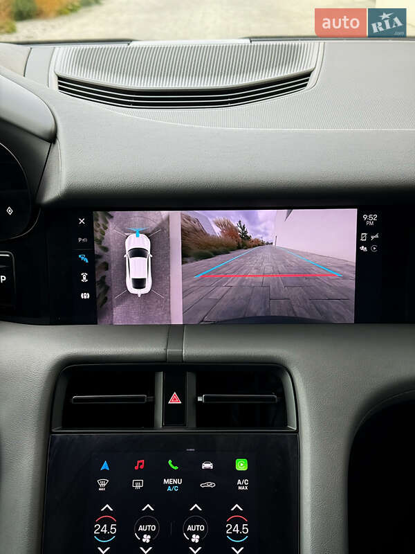 Седан Porsche Taycan 2022 в Луцке