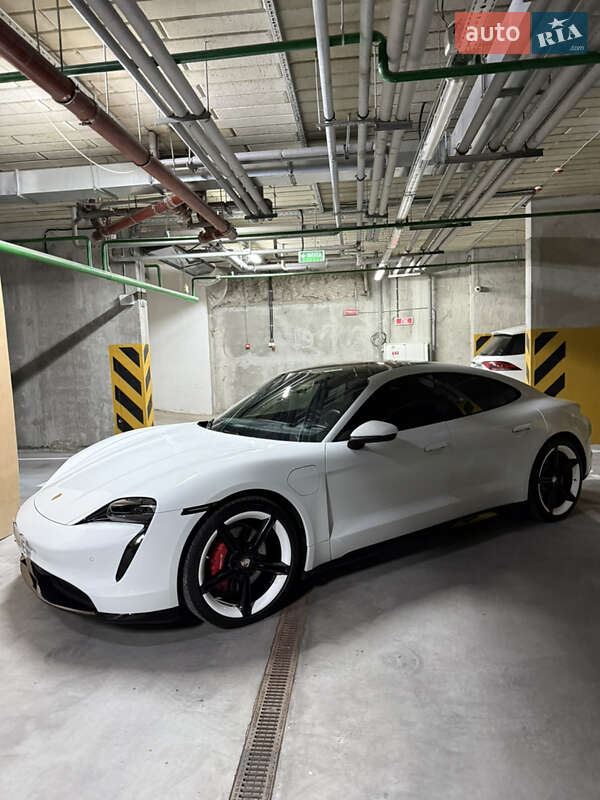 Porsche Taycan 2020