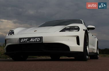 Седан Porsche Taycan 2025 в Киеве