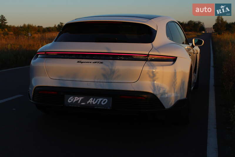 Седан Porsche Taycan 2022 в Києві фото 27 Седан Porsche Taycan 2022 в Києві