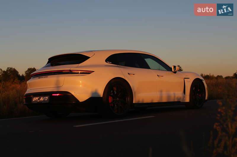 Седан Porsche Taycan 2022 в Києві фото 21 Седан Porsche Taycan 2022 в Києві