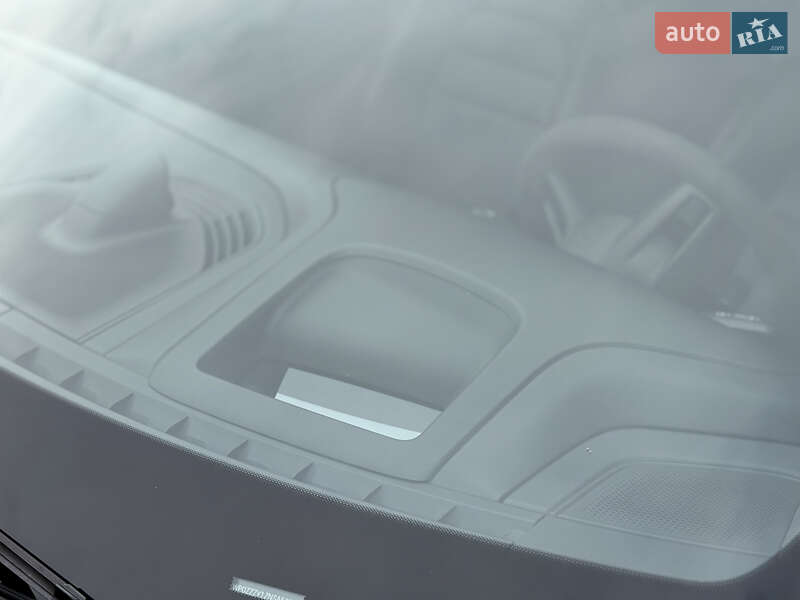 Седан Porsche Taycan 2021 в Львові фото 19 Седан Porsche Taycan 2021 в Львові