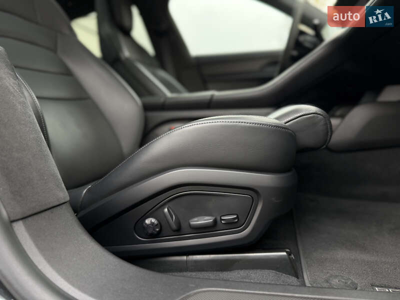 Седан Porsche Taycan 2021 в Львові фото 89 Седан Porsche Taycan 2021 в Львові