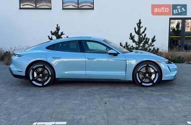 Седан Porsche Taycan 2022 в Луцьку