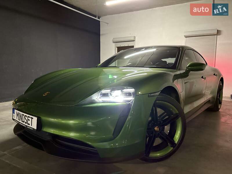 Седан Porsche Taycan 2020 в Одесі