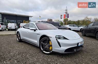 Седан Porsche Taycan 2021 в Киеве