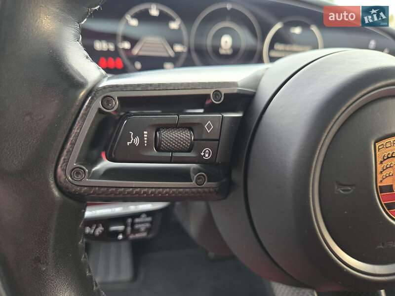 Седан Porsche Taycan 2021 в Киеве фото 35 Седан Porsche Taycan 2021 в Киеве