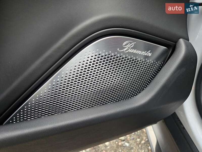 Седан Porsche Taycan 2021 в Киеве фото 41 Седан Porsche Taycan 2021 в Киеве