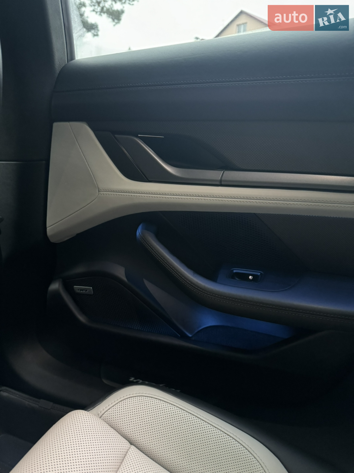 2020 Porsche Taycan - мініатюра 14