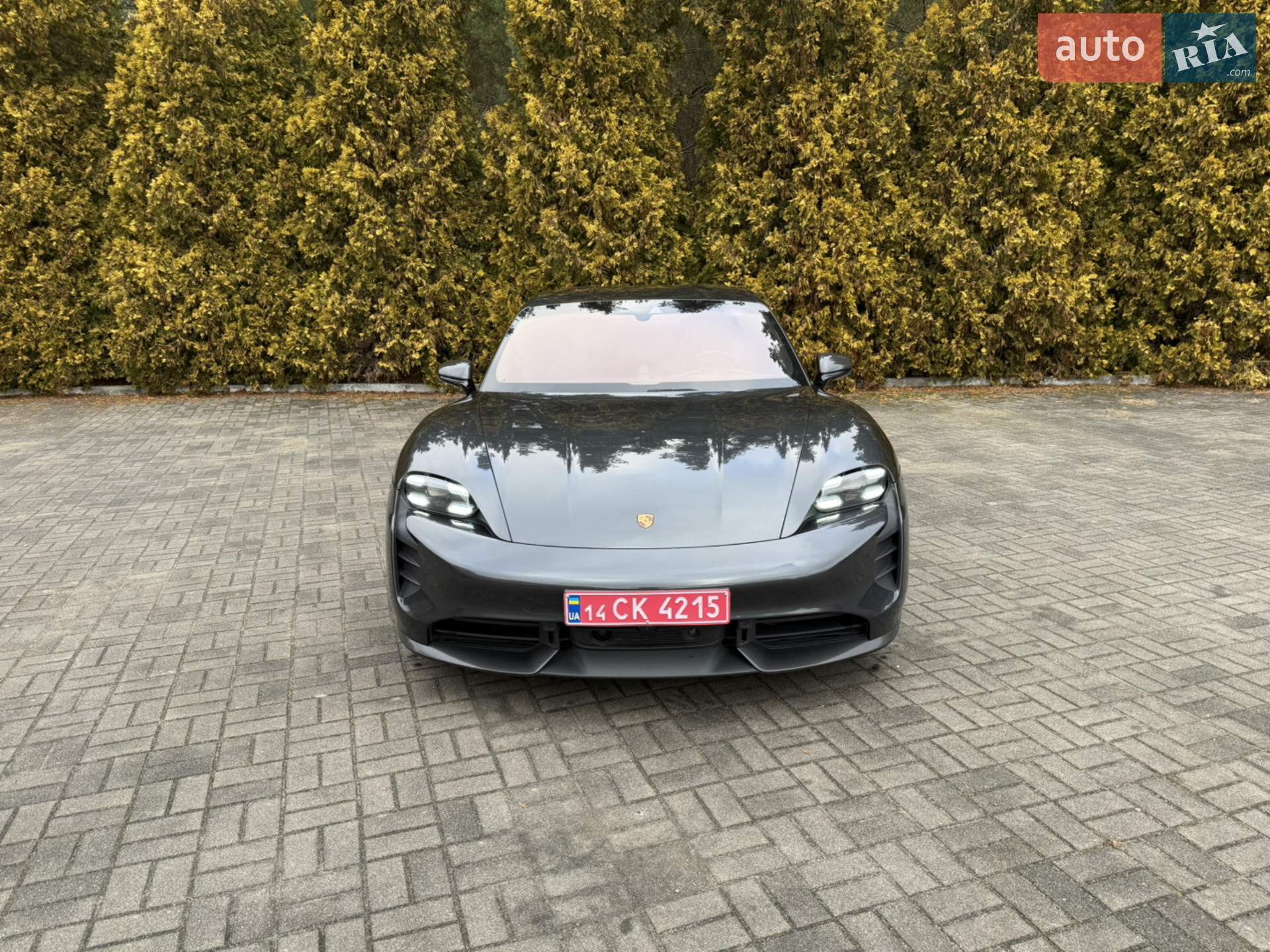 2020 Porsche Taycan - мініатюра 2