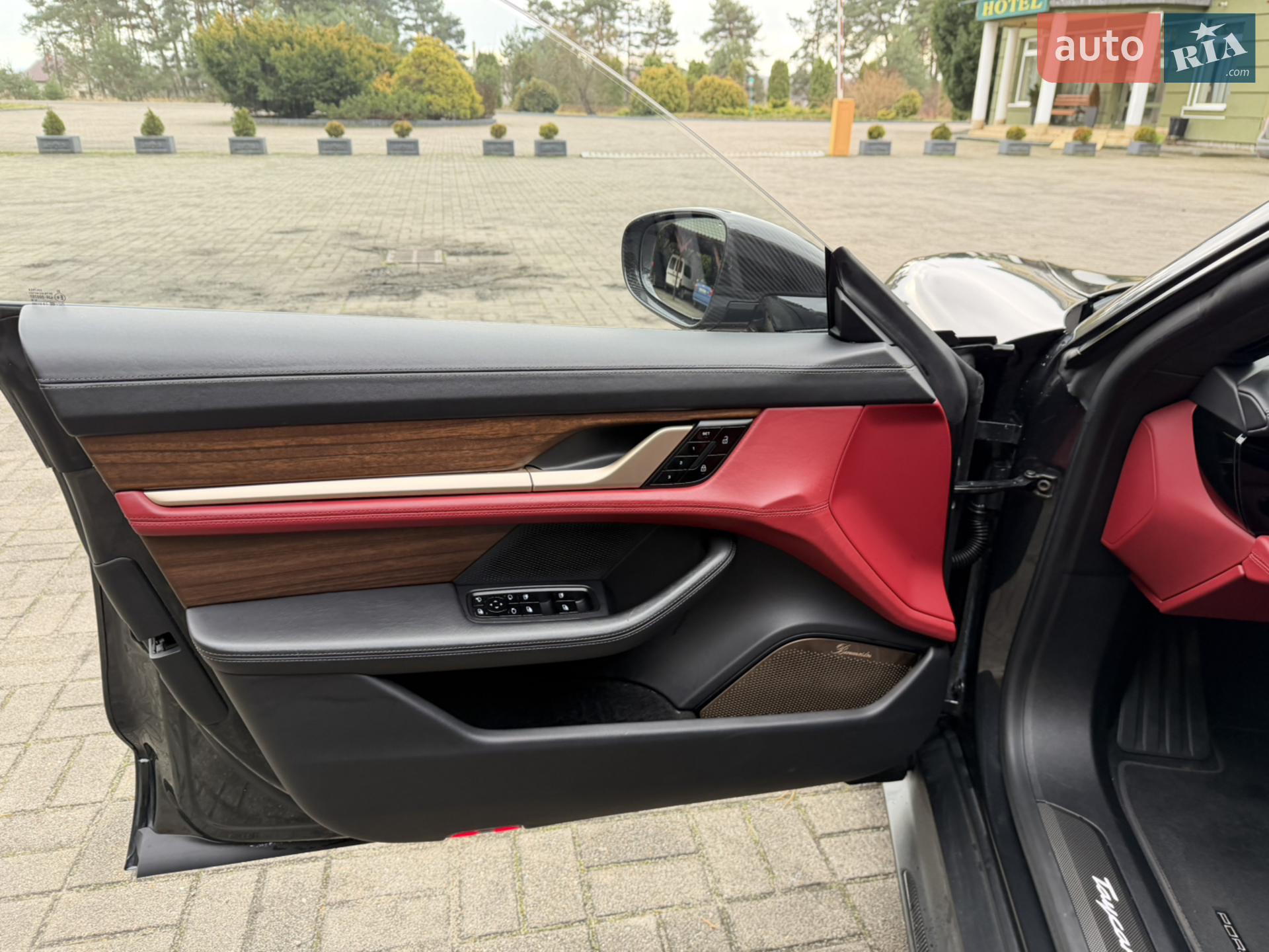 2020 Porsche Taycan - мініатюра 22