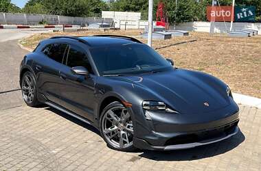 Седан Porsche Taycan 2021 в Одесі