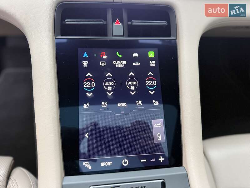 Седан Porsche Taycan 2021 в Ивано-Франковске