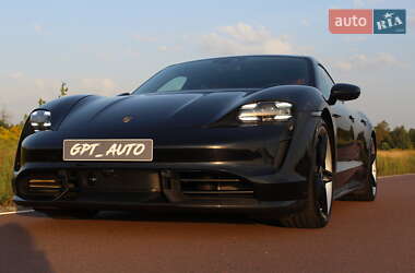 Седан Porsche Taycan 2021 в Києві