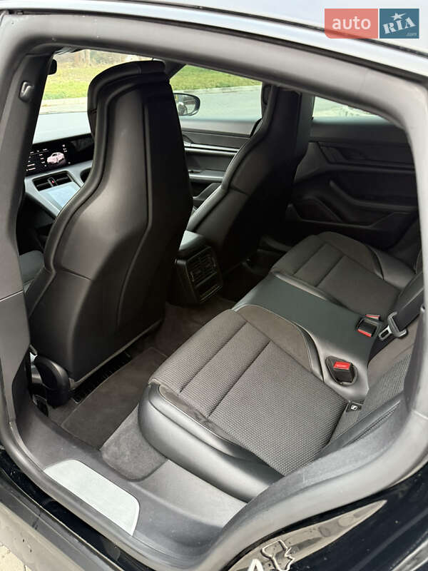 Седан Porsche Taycan 2021 в Луцке фото 13 Седан Porsche Taycan 2021 в Луцке