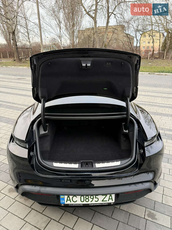 Седан Porsche Taycan 2021 в Луцке фото 22 Седан Porsche Taycan 2021 в Луцке