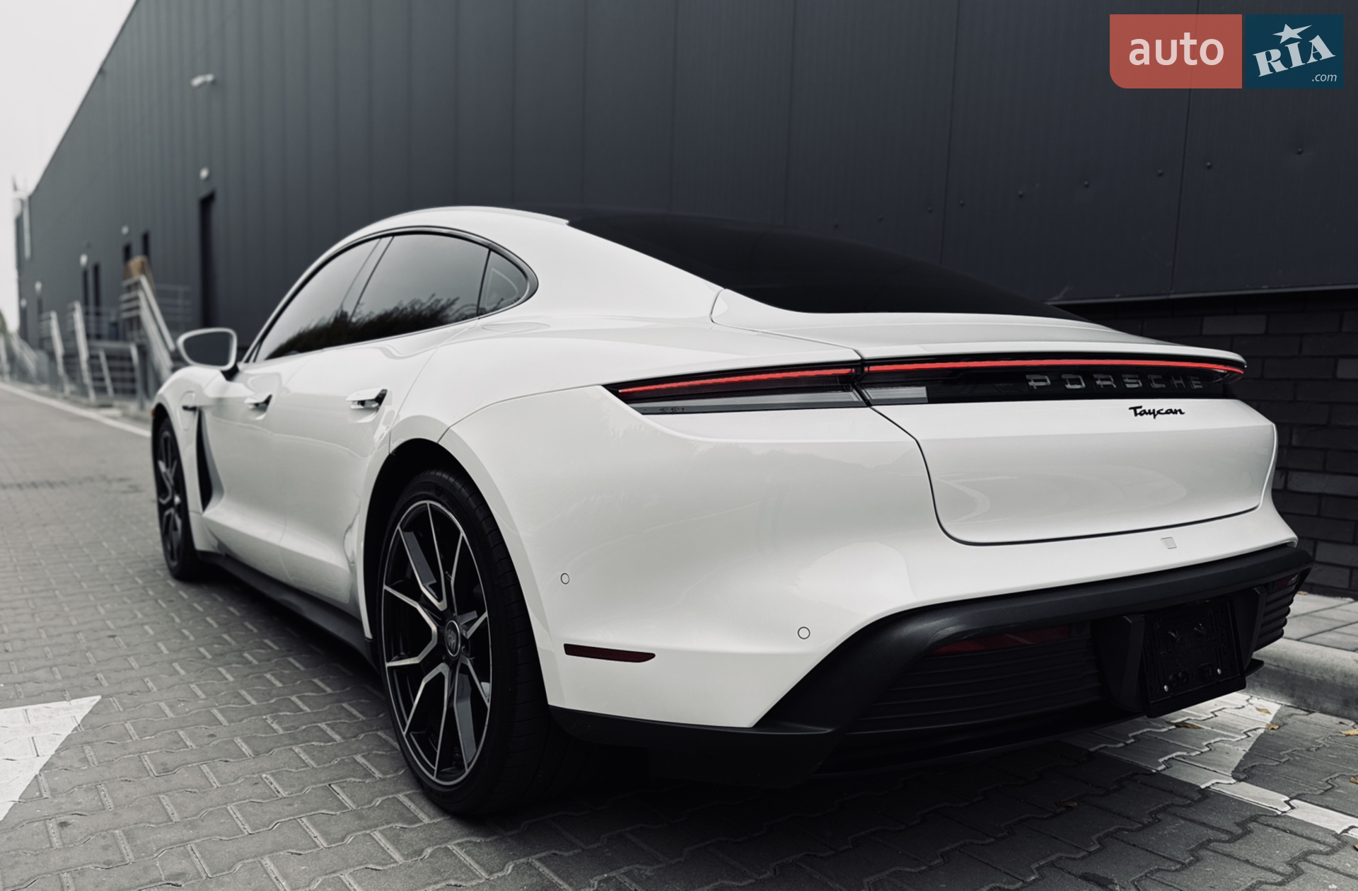 2024 Porsche Taycan - мініатюра 8