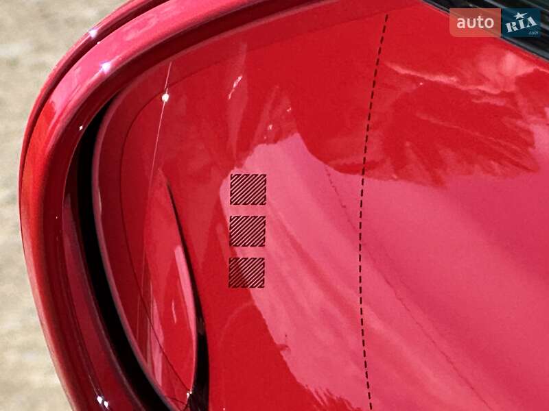 Седан Porsche Taycan 2022 в Києві