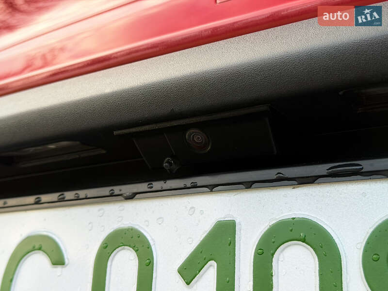 Седан Porsche Taycan 2020 в Луцке