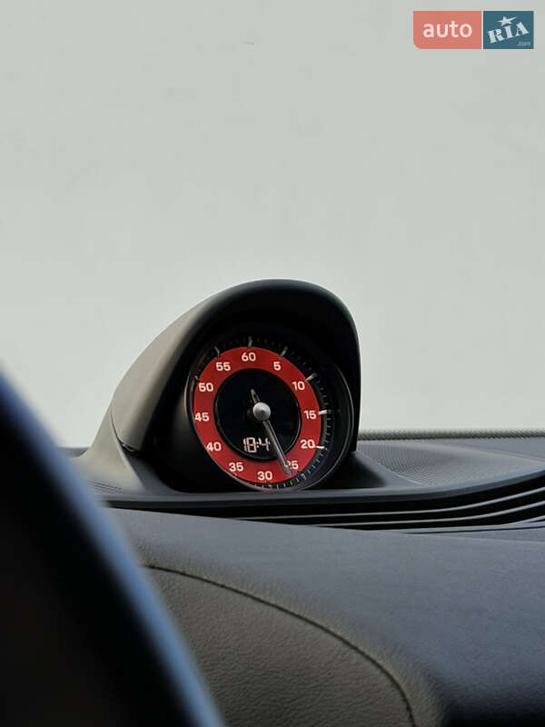 Седан Porsche Taycan 2020 в Луцке