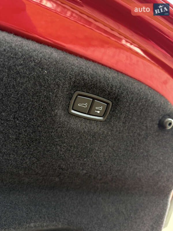 Седан Porsche Taycan 2020 в Луцке