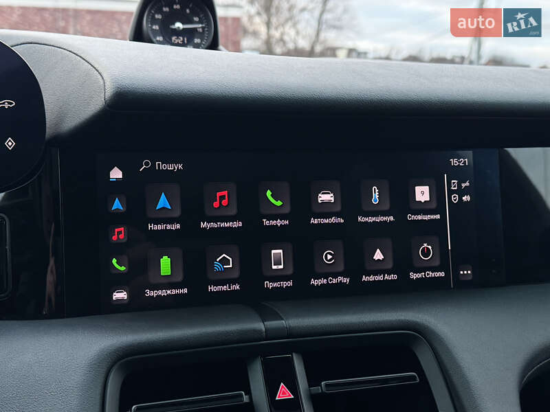 Седан Porsche Taycan 2020 в Киеве