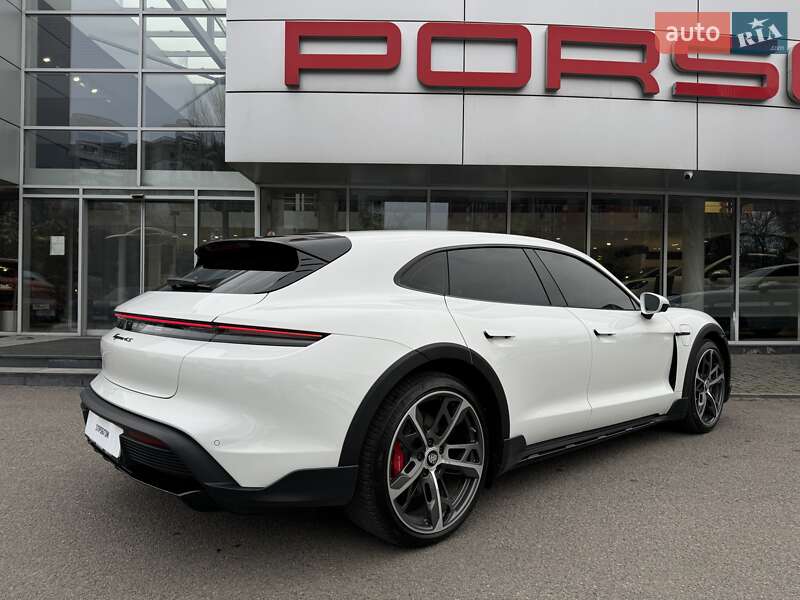 Седан Porsche Taycan 2023 в Дніпрі