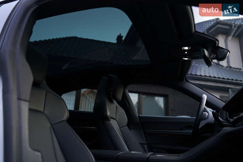 Седан Porsche Taycan 2024 в Києві фото 11 Седан Porsche Taycan 2024 в Києві