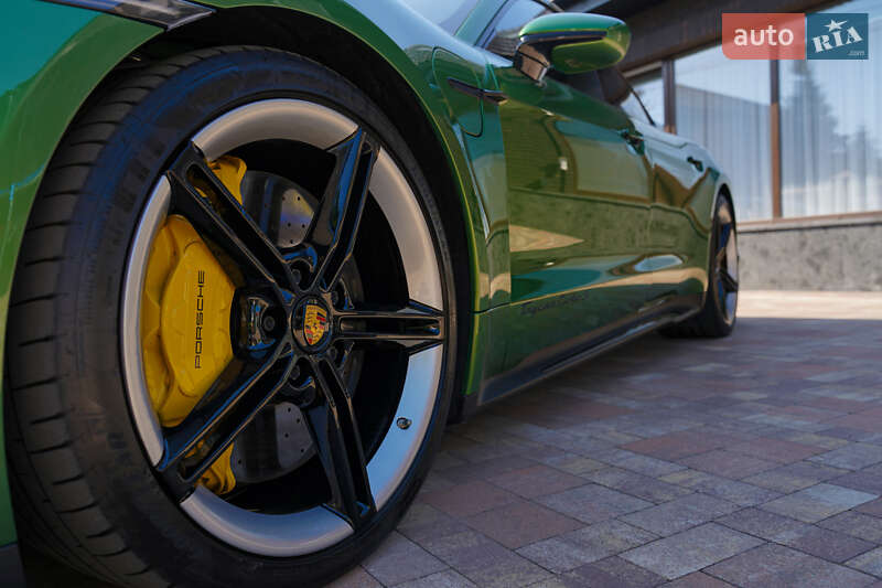 Porsche Taycan 2022 Porsche Taycan 2022