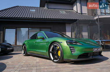 Седан Porsche Taycan 2022 в Киеве
