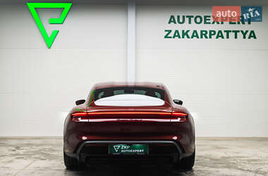 Седан Porsche Taycan 2021 в Мукачево