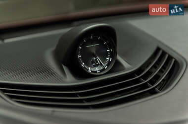 Седан Porsche Taycan 2021 в Мукачево