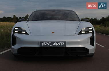Седан Porsche Taycan 2023 в Киеве