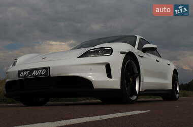 Седан Porsche Taycan 2024 в Киеве