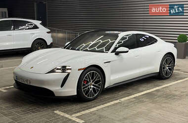Седан Porsche Taycan 2020 в Києві