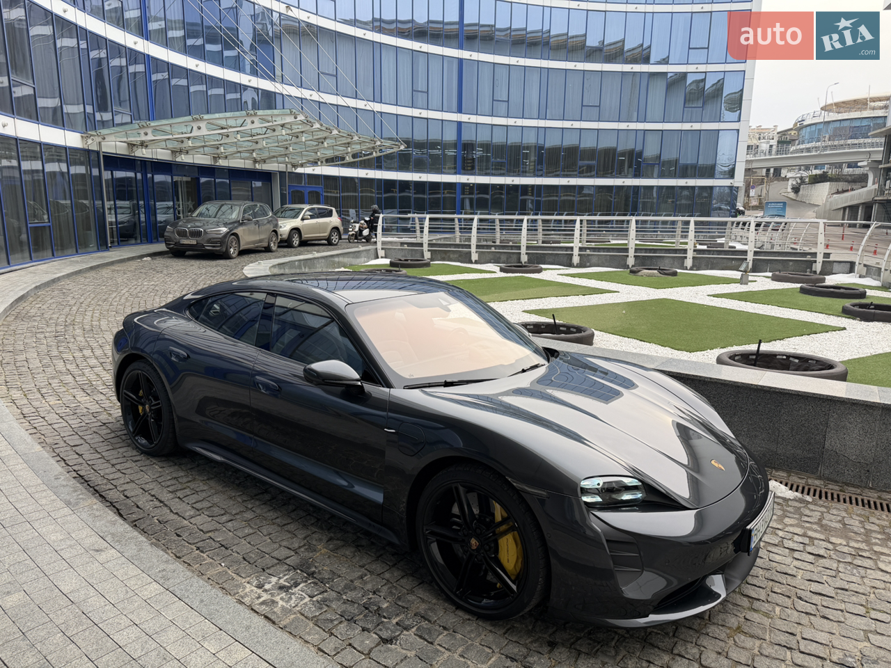 2020 Porsche Taycan - мініатюра 15