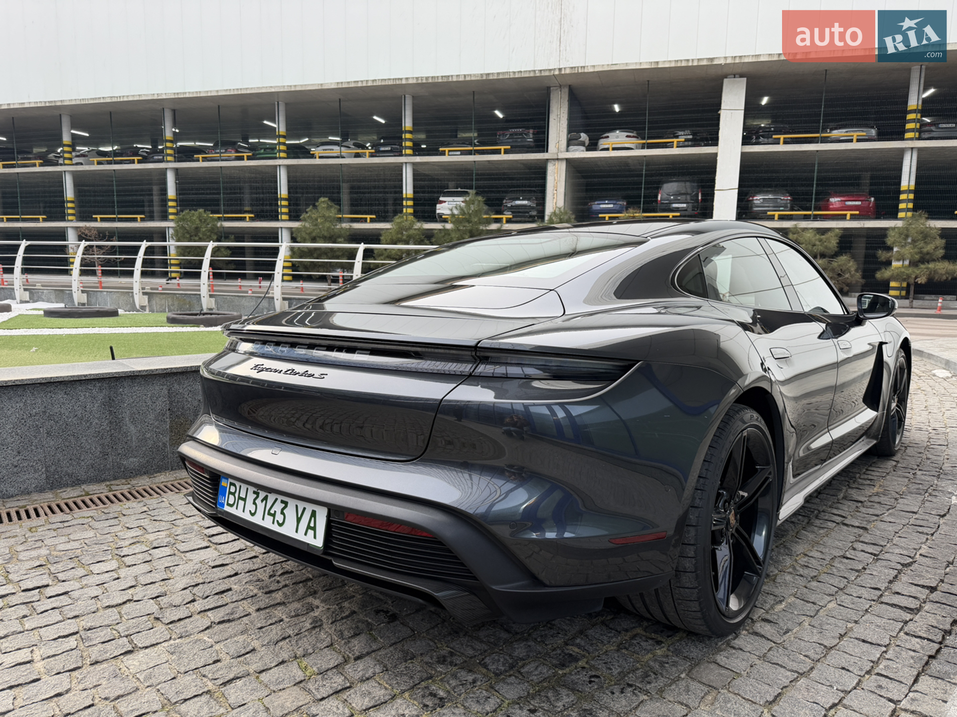 2020 Porsche Taycan - мініатюра 26