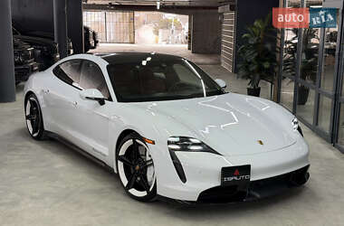 Седан Porsche Taycan 2020 в Одесі