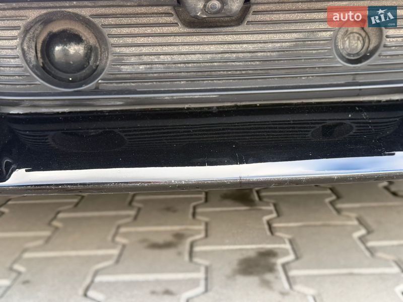 Седан Porsche Taycan 2020 в Виннице