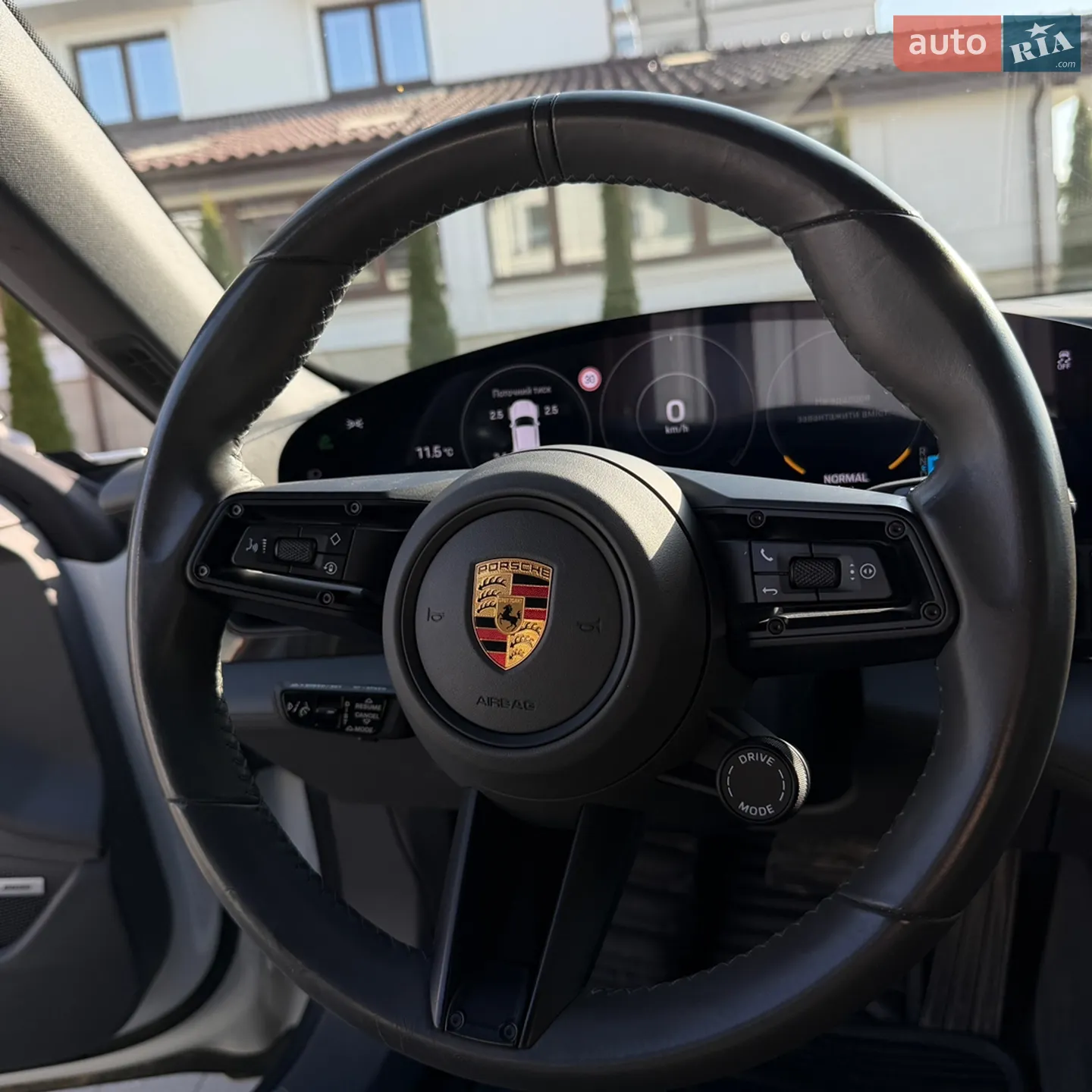 2020 Porsche Taycan - мініатюра 10