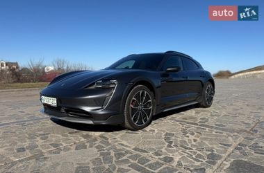 Седан Porsche Taycan 2021 в Києві