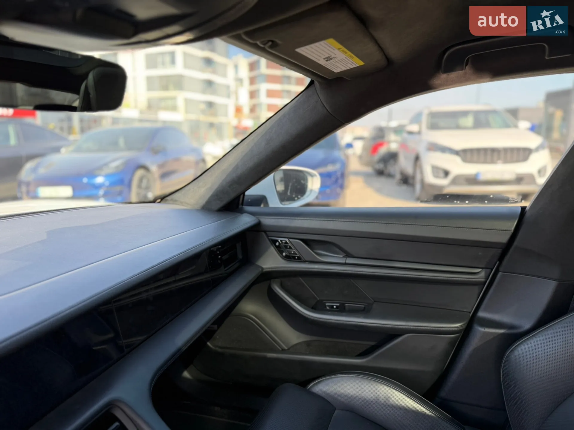 2020 Porsche Taycan - мініатюра 18