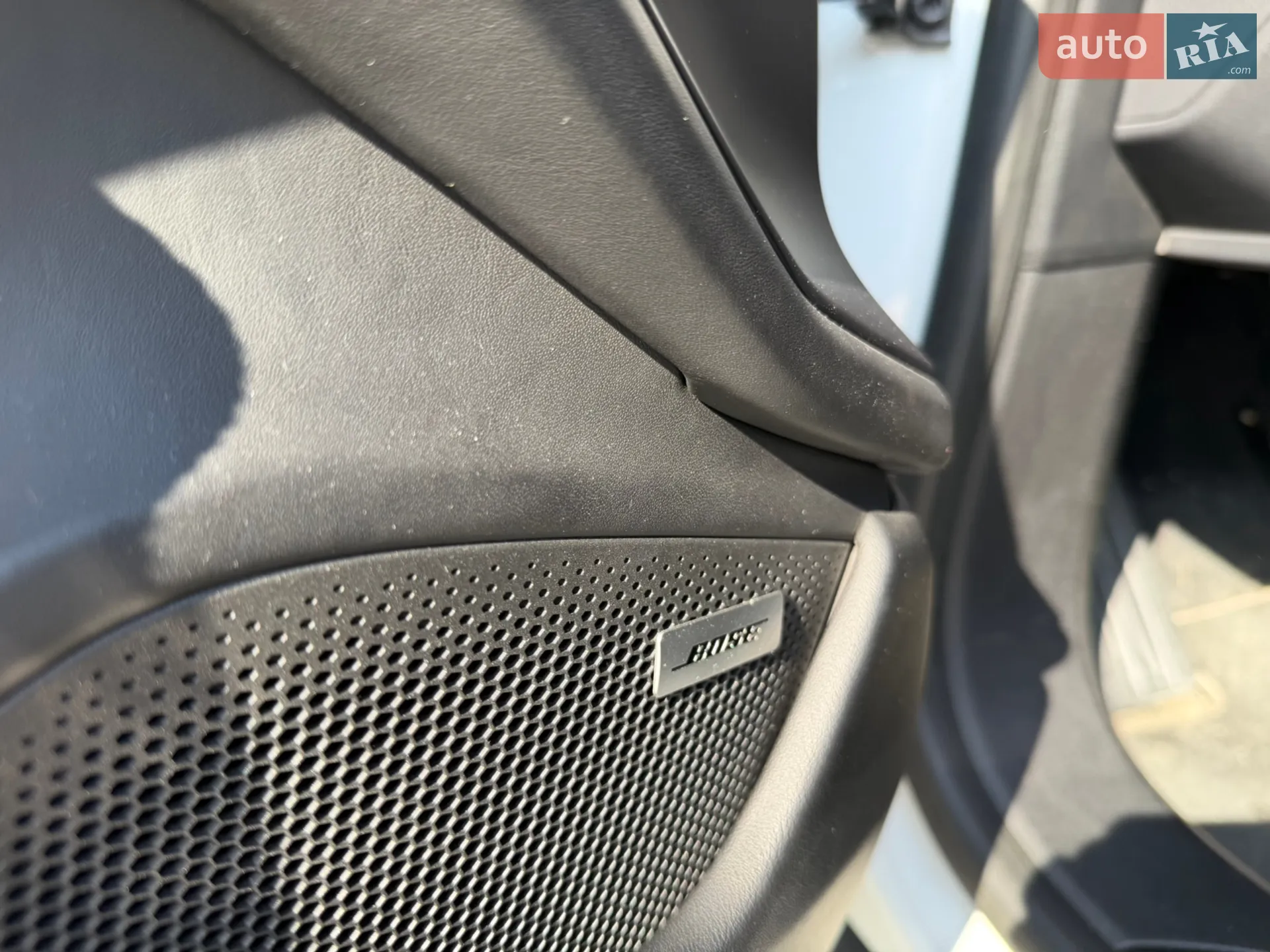 2020 Porsche Taycan - мініатюра 20