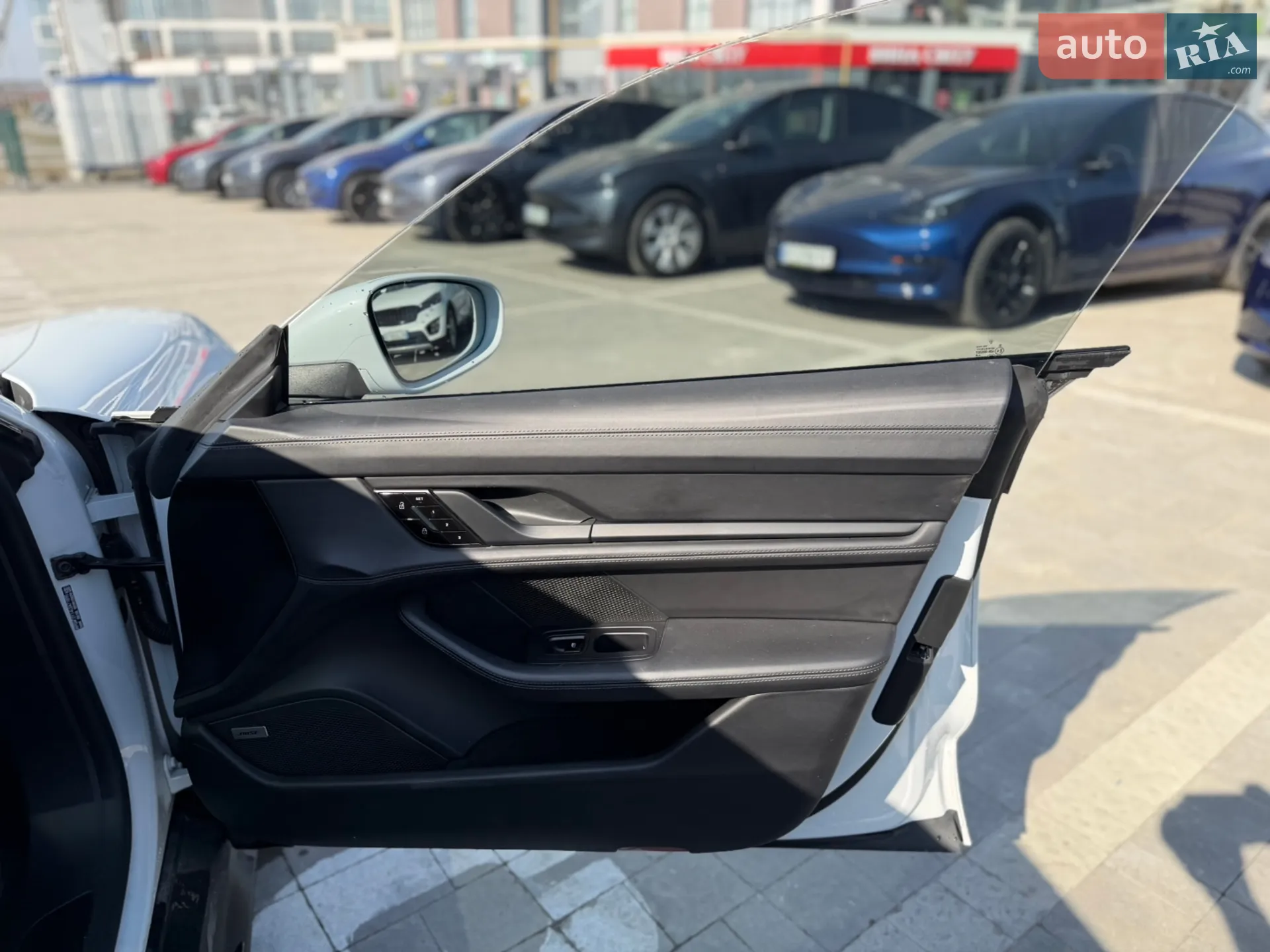 2020 Porsche Taycan - мініатюра 32