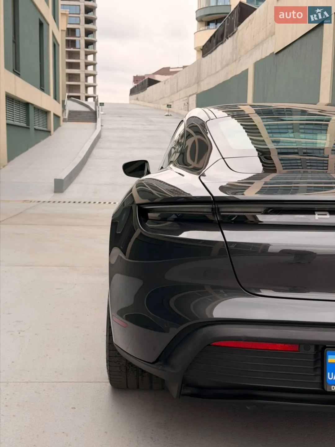 2023 Porsche Taycan - мініатюра 9