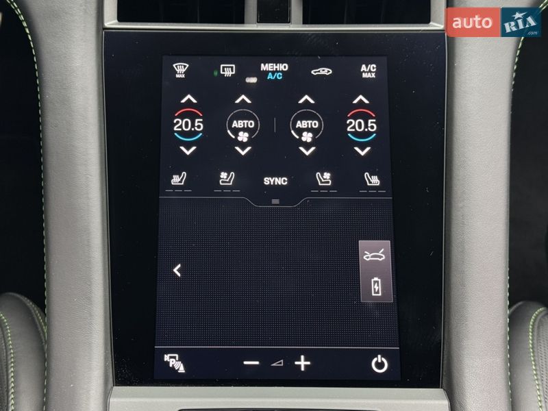 Седан Porsche Taycan 2022 в Киеве