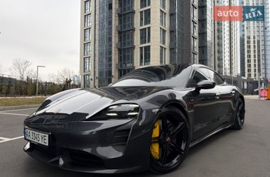 Седан Porsche Taycan 2021 в Киеве