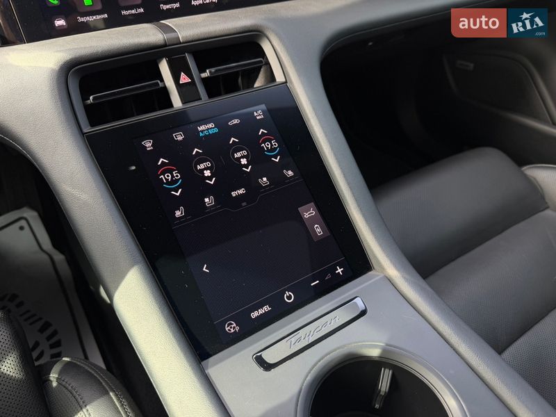 Седан Porsche Taycan 2022 в Ровно