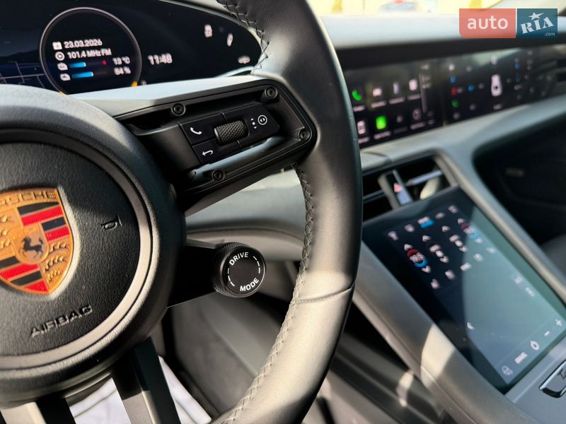 Седан Porsche Taycan 2022 в Ровно